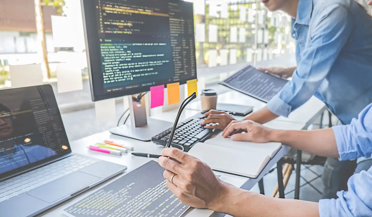 Creando experiencias digitales: el arte de la interfaz.